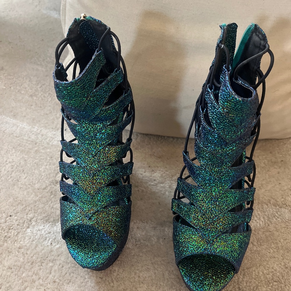 Green  with black strap wedge All Sales are Final